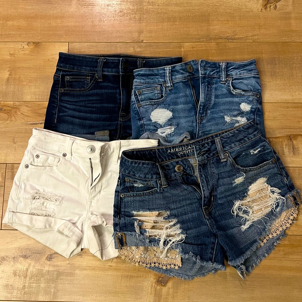 Women’s American Eagle Shorts - 4 pairs